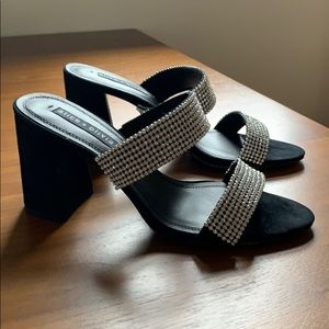 Alice + Olivia Laleah Leather Sandal